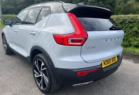Volvo XC40 2.0 T5 R-DESIGN PRO AWD AUTO 13