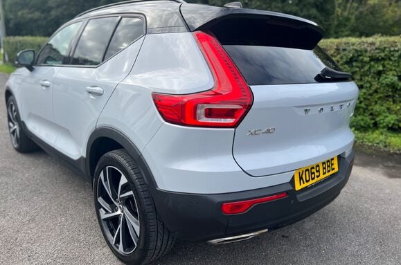 Volvo XC40 2.0 T5 R-DESIGN PRO AWD AUTO 13