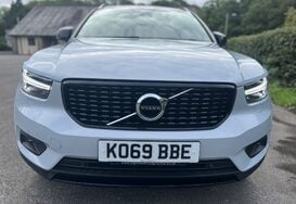 Volvo XC40 2.0 T5 R-DESIGN PRO AWD AUTO 4
