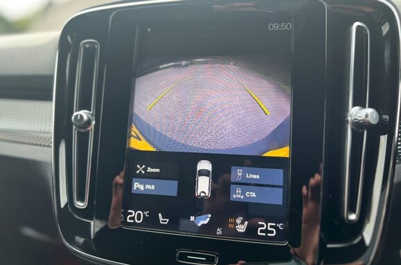 Volvo XC40 2.0 T5 R-DESIGN PRO AWD AUTO 38