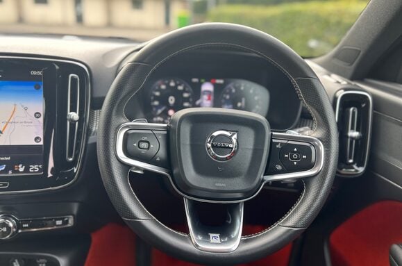 Volvo XC40 2.0 T5 R-DESIGN PRO AWD AUTO 33