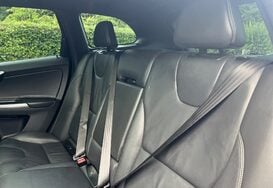 Volvo XC60 2.0 D4 R-DESIGN LUX NAV AUTO PAN ROOF 30