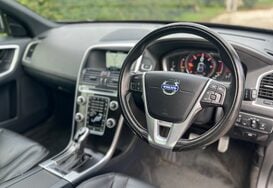 Volvo XC60 2.0 D4 R-DESIGN LUX NAV AUTO PAN ROOF 17