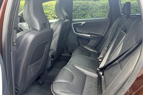 Volvo XC60 2.0 D4 R-DESIGN LUX NAV AUTO PAN ROOF 31