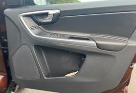 Volvo XC60 2.0 D4 R-DESIGN LUX NAV AUTO PAN ROOF 18