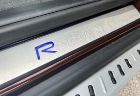 Volvo XC60 2.0 D4 R-DESIGN LUX NAV AUTO PAN ROOF 19