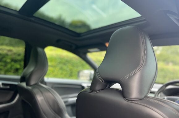 Volvo XC60 2.0 D4 R-DESIGN LUX NAV AUTO PAN ROOF 20