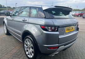 Land Rover Range Rover Evoque 2.2 SD4 DYNAMIC AUTO 9