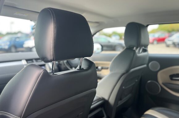 Land Rover Range Rover Evoque 2.2 SD4 DYNAMIC AUTO 33