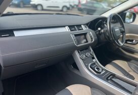 Land Rover Range Rover Evoque 2.2 SD4 DYNAMIC AUTO 31