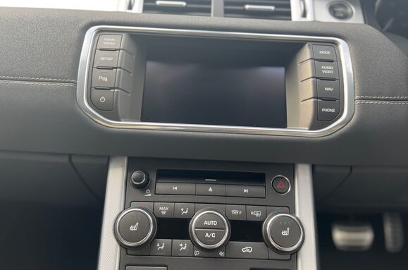 Land Rover Range Rover Evoque 2.2 SD4 DYNAMIC AUTO 26