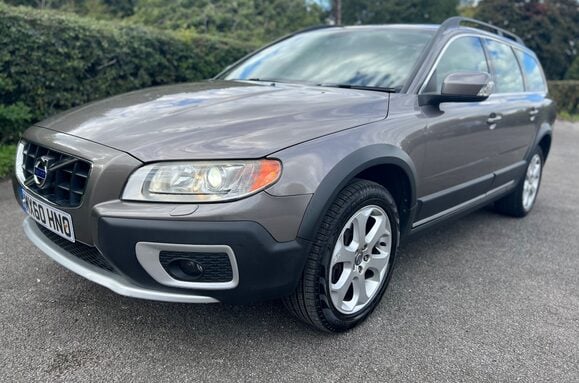 Volvo XC70 2.0 D3 SE LUX AUTO ESTATE 10