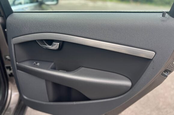 Volvo XC70 2.0 D3 SE LUX AUTO ESTATE 22