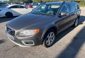 Volvo XC70 20 D3 SE LUX AUTO ESTATE 2