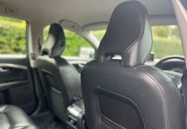 Volvo XC70 2.0 D3 SE LUX AUTO ESTATE 19