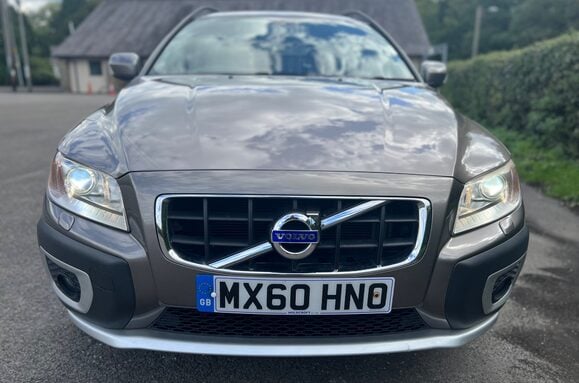 Volvo XC70 2.0 D3 SE LUX AUTO ESTATE 4