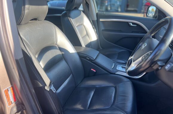 Volvo XC70 20 D3 SE LUX AUTO ESTATE 5