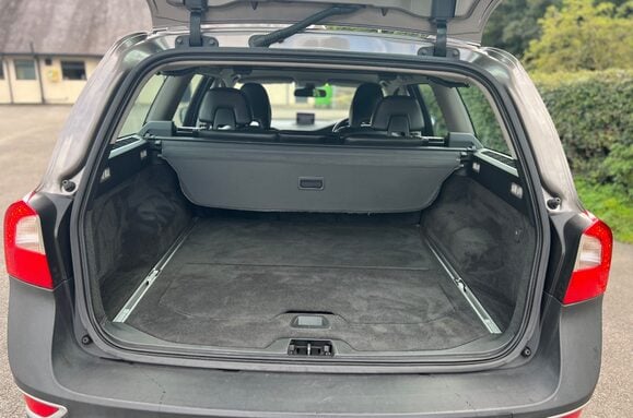 Volvo XC70 2.0 D3 SE LUX AUTO ESTATE 34