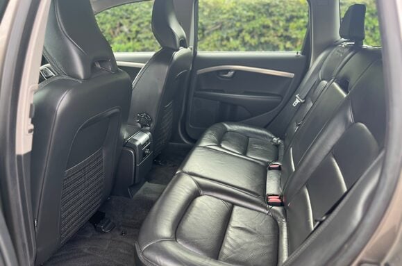 Volvo XC70 2.0 D3 SE LUX AUTO ESTATE 30