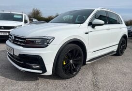 Volkswagen Tiguan R-LINE 2.0 TDI 4MOTION DSG AUTO GLASS PAN ROOF 4