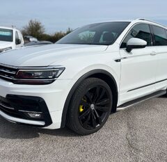 Volkswagen Tiguan R-LINE 2.0 TDI 4MOTION DSG AUTO GLASS PAN ROOF 3