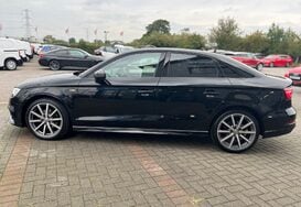 Audi A3 1.5 TFSI BLACK EDITION 10