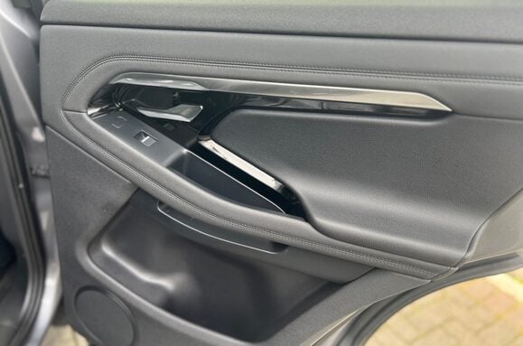 Land Rover Range Rover Evoque 1.5 P300e 12.2kWh R-Dynamic SE Auto Petrol/Hybrid 27