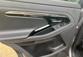 Land Rover Range Rover Evoque 1.5 P300e 12.2kWh R-Dynamic SE Auto Petrol/Hybrid 36