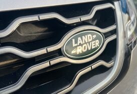 Land Rover Range Rover Evoque 1.5 P300e 12.2kWh R-Dynamic SE Auto Petrol/Hybrid 5