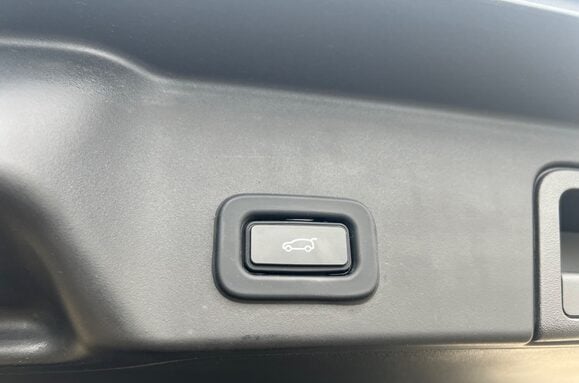 Land Rover Range Rover Evoque 1.5 P300e 12.2kWh R-Dynamic SE Auto Petrol/Hybrid 38