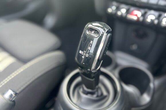 Mini Convertible COOPER S CLASSIC AUTO CONVERTIBLE 29