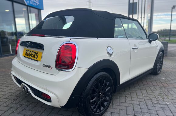 Mini Convertible COOPER S CLASSIC AUTO CONVERTIBLE 7