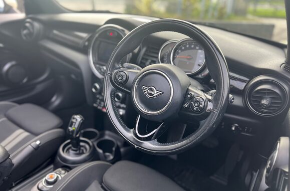 Mini Convertible COOPER S CLASSIC AUTO CONVERTIBLE 25