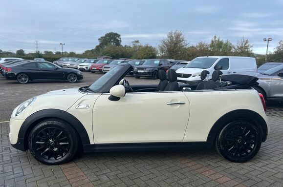 Mini Convertible COOPER S CLASSIC AUTO CONVERTIBLE 22