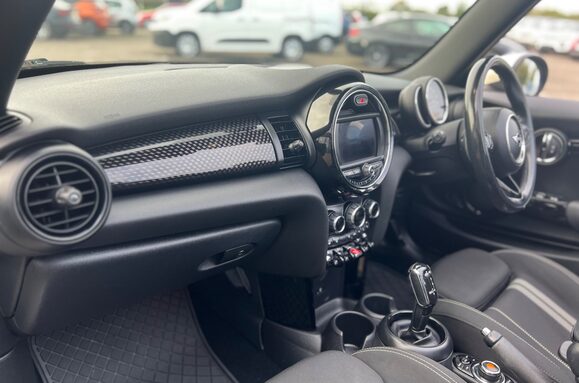 Mini Convertible COOPER S CLASSIC AUTO CONVERTIBLE 34