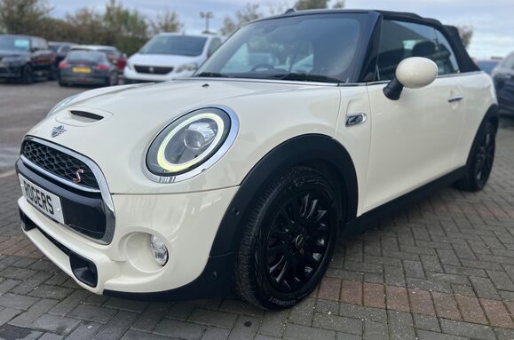 Mini Convertible COOPER S CLASSIC AUTO CONVERTIBLE 11