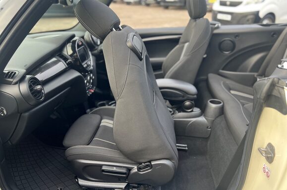 Mini Convertible COOPER S CLASSIC AUTO CONVERTIBLE 40