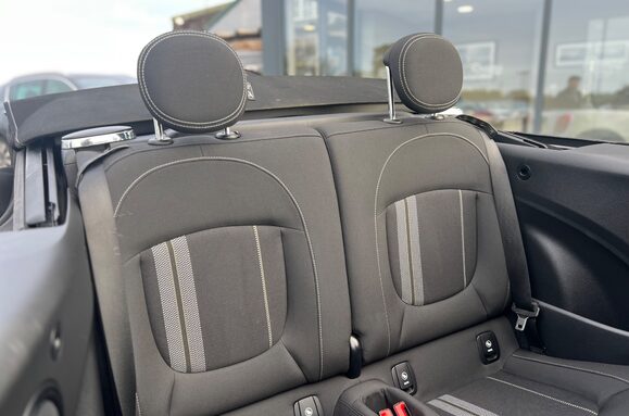 Mini Convertible COOPER S CLASSIC AUTO CONVERTIBLE 32