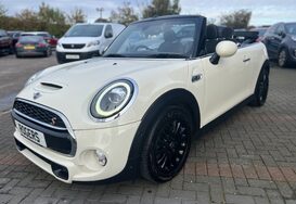 Mini Convertible COOPER S CLASSIC AUTO CONVERTIBLE 23