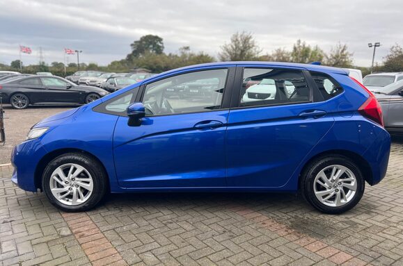 Honda Jazz 1.3 I-VTEC SE 5 DOOR £35 ROAD TAX 13