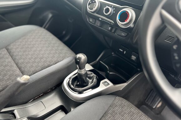 Honda Jazz 1.3 I-VTEC SE 5 DOOR £35 ROAD TAX 22