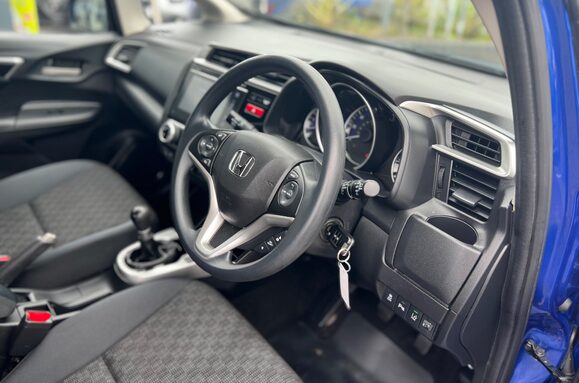 Honda Jazz 1.3 I-VTEC SE 5 DOOR £35 ROAD TAX 18