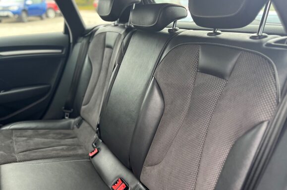 Audi A3 SPORTBACK 2.0 TDI QUATTRO S LINE AUTO 32