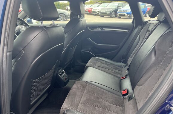 Audi A3 SPORTBACK 2.0 TDI QUATTRO S LINE AUTO 33