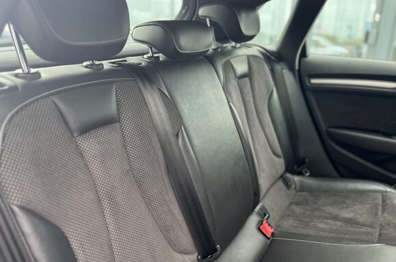 Audi A3 SPORTBACK 2.0 TDI QUATTRO S LINE AUTO 23