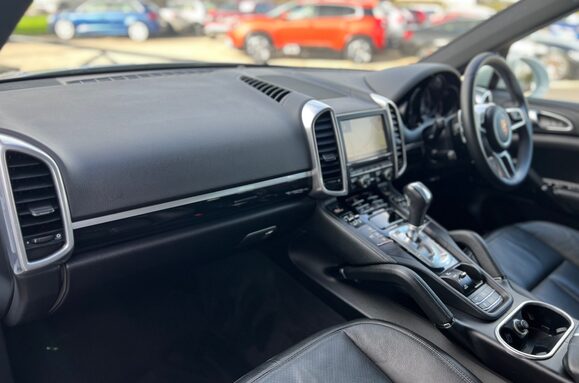 Porsche Cayenne 3.0 D V6 TIPTRONIC S AUTO 25