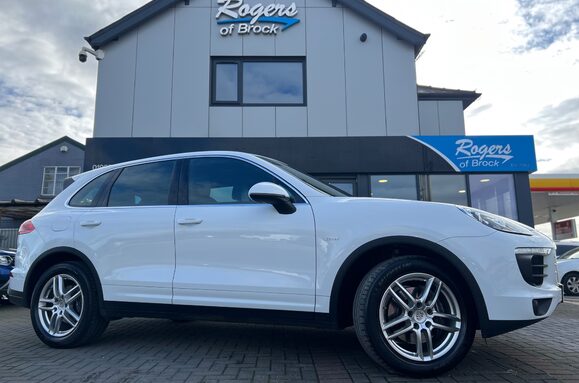 Porsche Cayenne 3.0 D V6 TIPTRONIC S AUTO 2