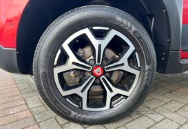 Dacia Duster Duster 1.3 TCe Techroad Euro 6 (s/s) 5dr 12