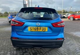 Nissan Qashqai 1.5 DCI ACENTA PREMIUM 8