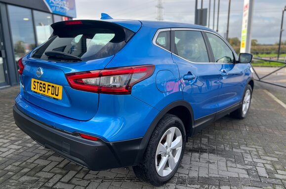 Nissan Qashqai 1.5 DCI ACENTA PREMIUM 7